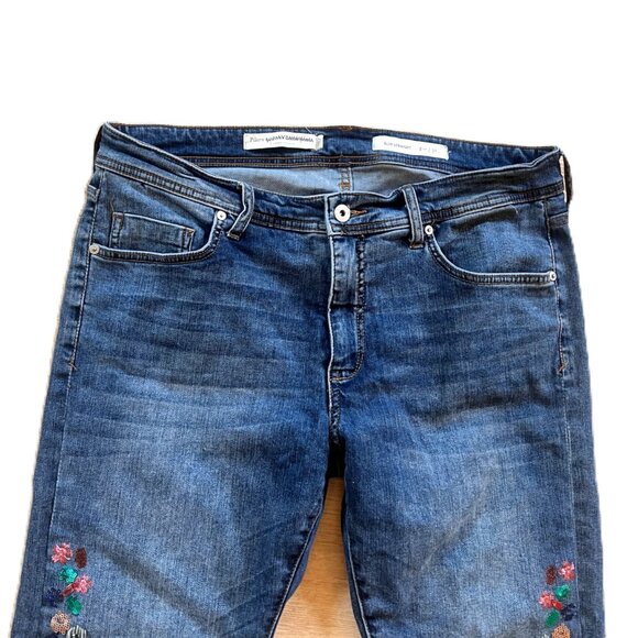 Pilcro & the Letterpress Slim Straight 32 jeans Sequins Embroidery Boho Distress - Picture 2 of 13